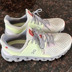 Women’s On Cloud Cloudswift Tennis Shoe - size 10